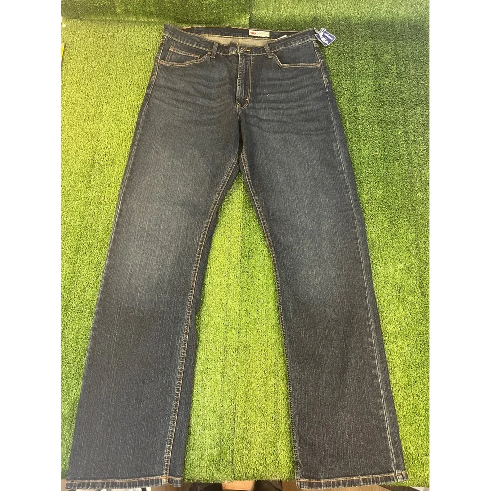 NWT Wrangler Relaxed Boot Jeans Mens 36x34 Dark Wash Stretch Denim